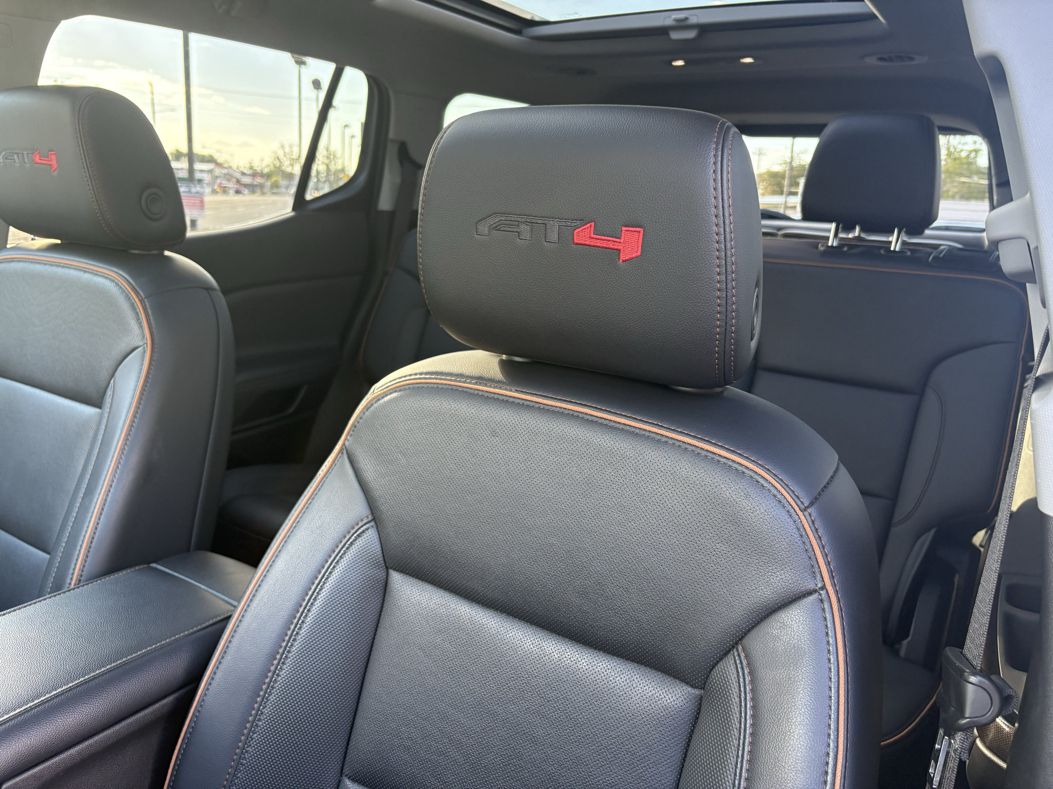 Used 2023 GMC Acadia AT4 w/ Technology Package AWD/4WD image 13