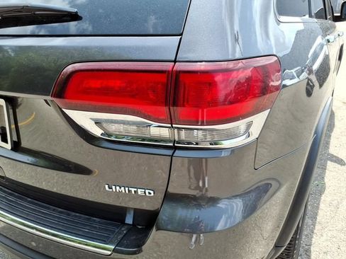 Used 2020 Jeep Grand Cherokee Limited AWD/4WD image 11