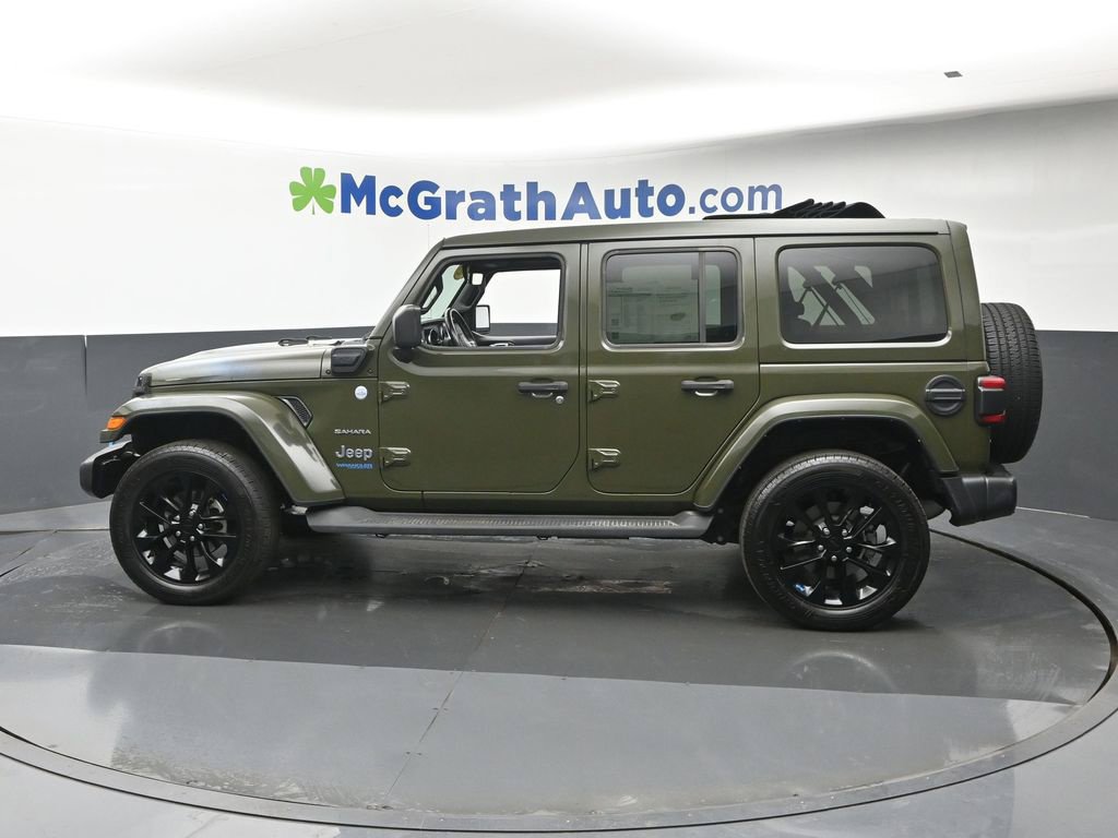Used 2022 Jeep Wrangler Unlimited Sahara AWD/4WD image 25