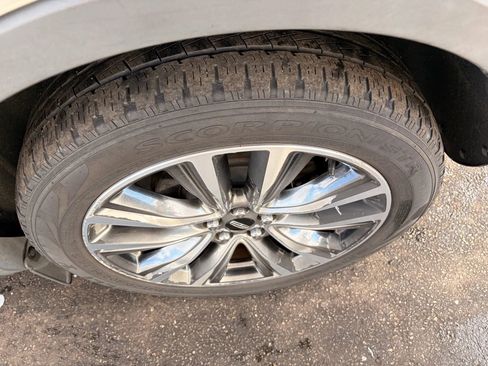 Used 2017 Lincoln MKX Reserve w/ Lincoln MKX Climate Package image 48