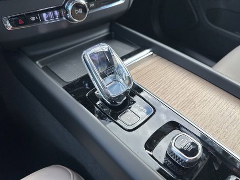 New 2026 Volvo XC60 B5 Plus w/ Protection Package Premier image 14