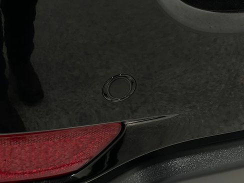 Used 2018 Jeep Grand Cherokee Limited image 13