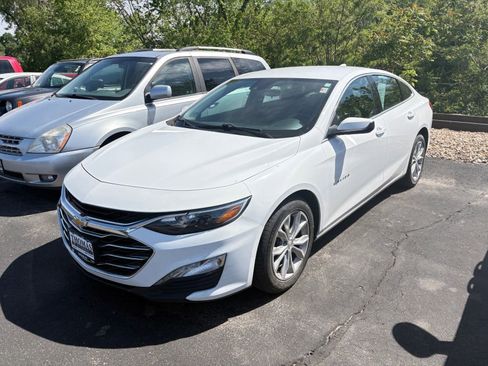 Used 2024 Chevrolet Malibu LT FWD image 3