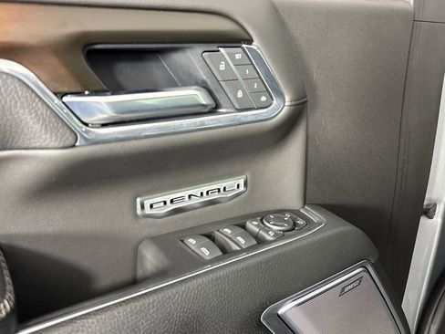 Used 2025 GMC Sierra 1500 Denali w/ Technology Package AWD/4WD image 12