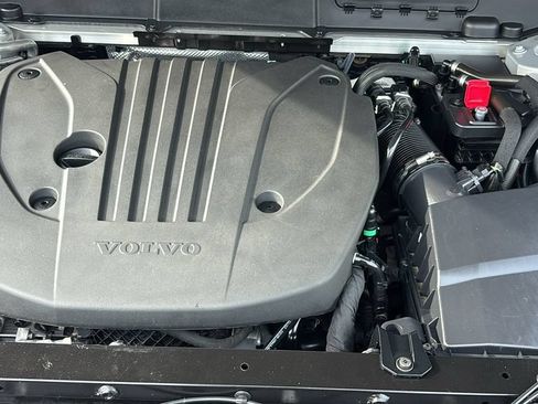 Certified 2023 Volvo XC60 B5 Plus w/ Climate Package AWD/4WD image 31