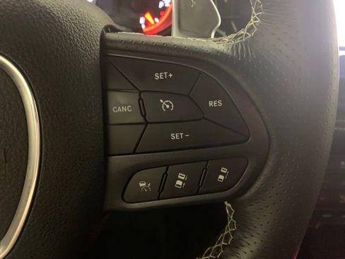 Used 2021 Dodge Durango SRT w/ Technology Group AWD/4WD image 21