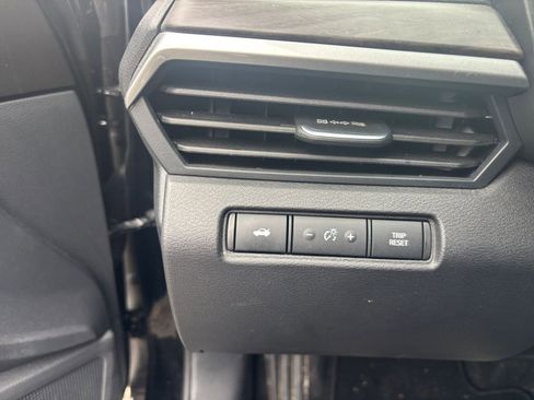 Used 2025 Nissan Altima 2.5 SV image 23