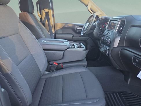 Used 2024 Chevrolet Silverado 1500 Custom image 12