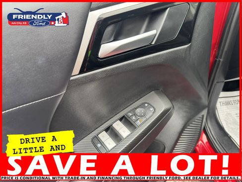 Used 2024 Mitsubishi Outlander SE image 14