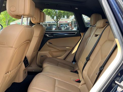 Used 2018 Porsche Macan Sport Edition AWD/4WD image 10