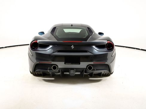 Certified 2018 Ferrari 488 GTB RWD image 10