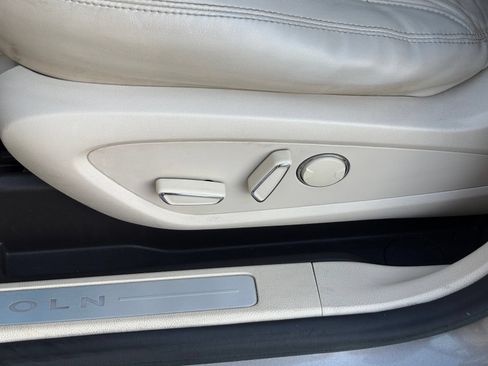Used 2016 Lincoln MKC Select w/ Select Plus Package FWD image 15