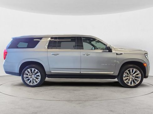 Certified 2024 GMC Yukon XL Denali w/ Denali Reserve Package AWD/4WD image 4