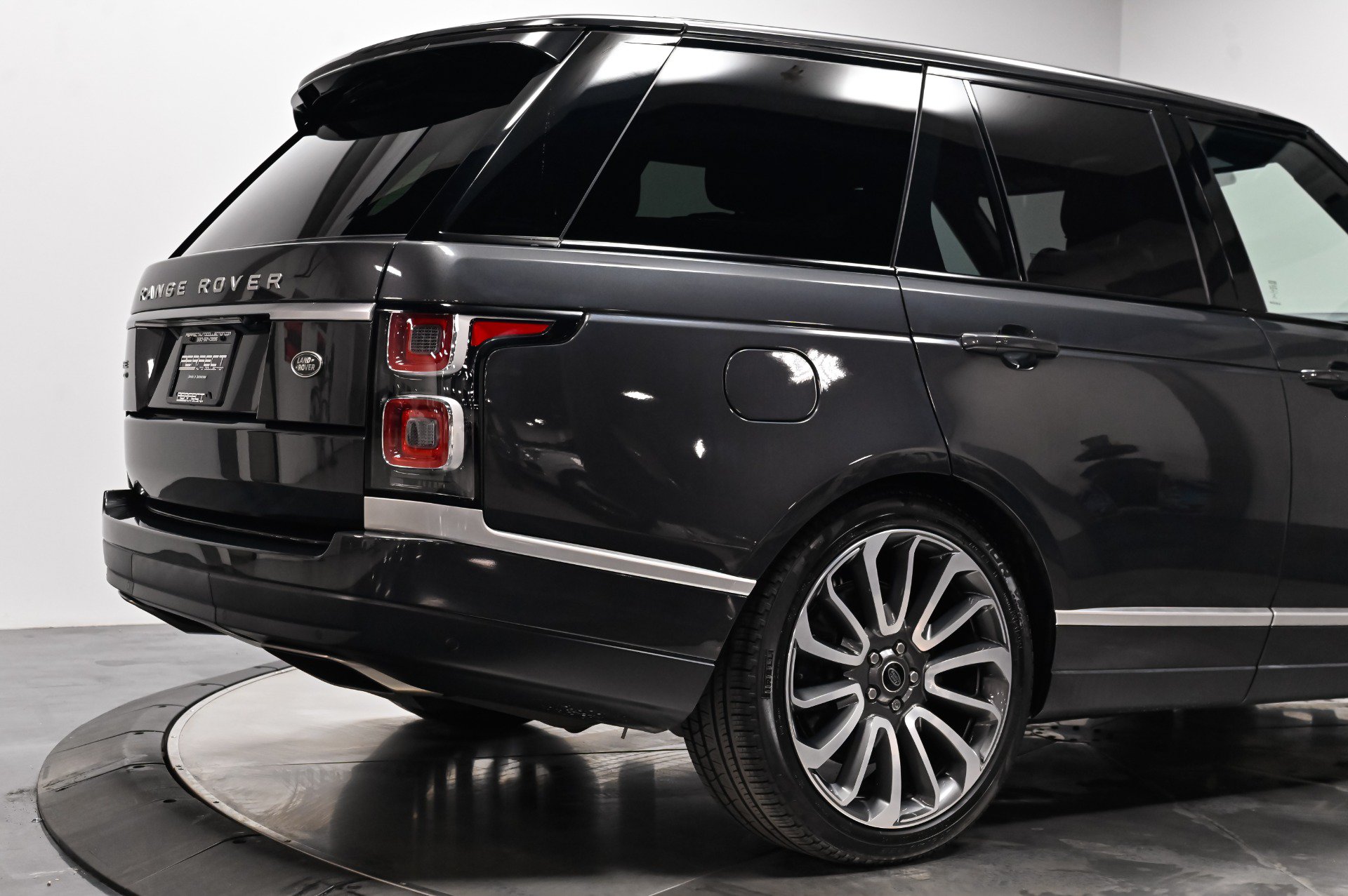 Used 2022 Land Rover Range Rover P525 Westminster Edition AWD/4WD image 26