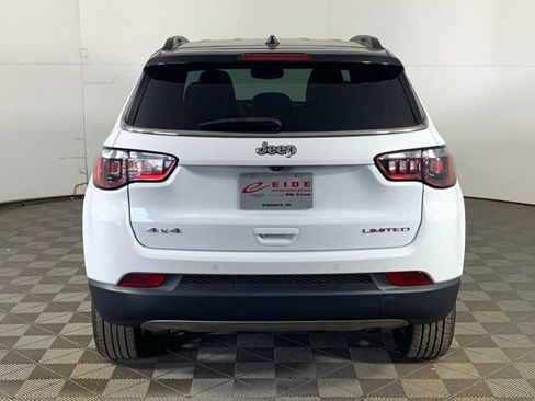 Used 2024 Jeep Compass Limited AWD/4WD image 12
