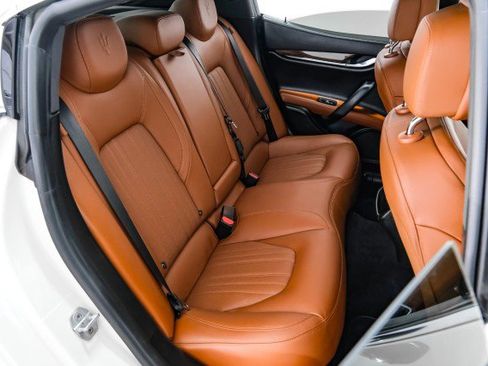 Used 2018 Maserati Ghibli S GranLusso AWD/4WD image 37