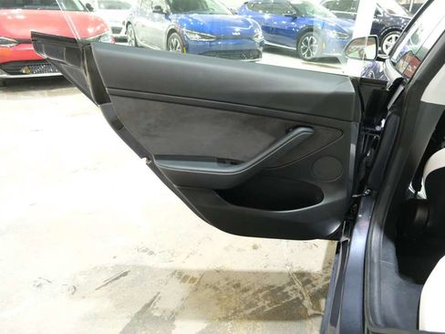 Used 2021 Tesla Model 3 Standard Range Plus image 22