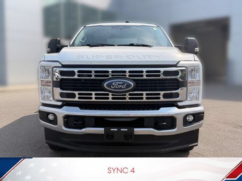 Used 2023 Ford F250 XL w/ Snow Plow/Camper Package AWD/4WD image 3