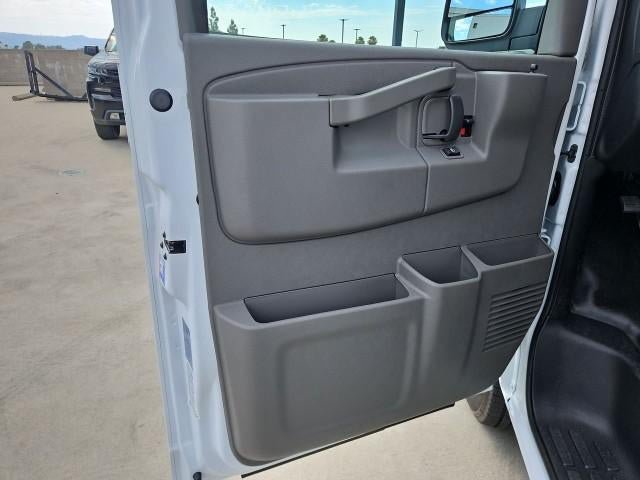 New 2026 Chevrolet Express 2500 Extended w/ Communications Package RWD image 20