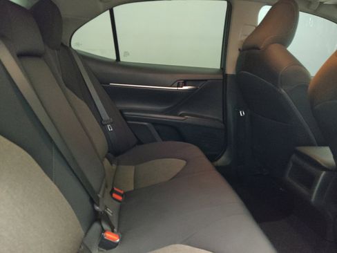 Used 2021 Toyota Camry LE image 19