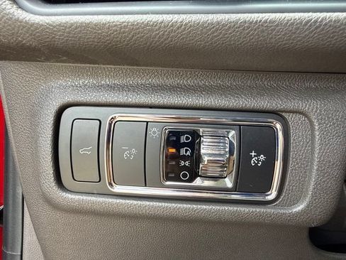 Used 2020 Lincoln Corsair FWD w/ Premium Package image 18