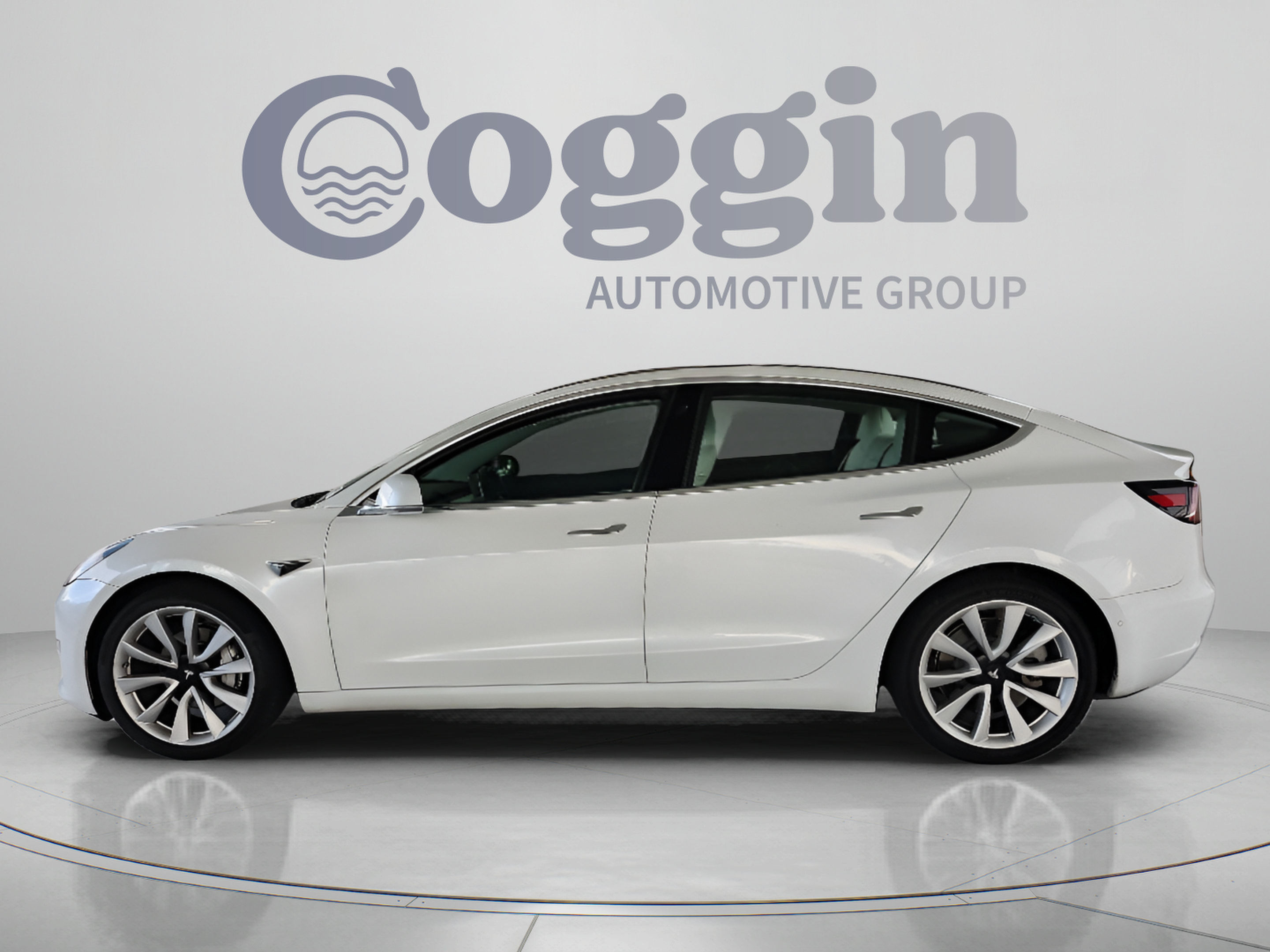 Used 2018 Tesla Model 3 Long Range RWD image 2