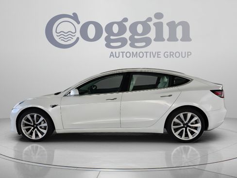 Used 2018 Tesla Model 3 Long Range RWD image 2