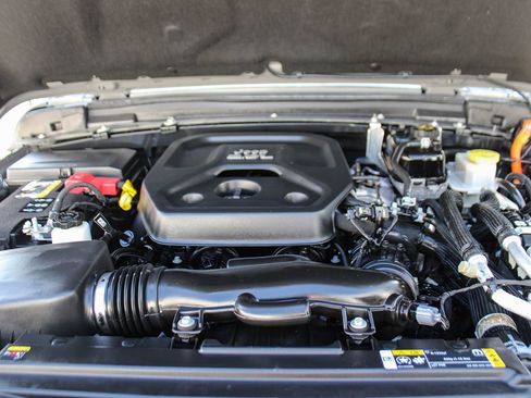 Used 2022 Jeep Wrangler Unlimited Sahara image 33