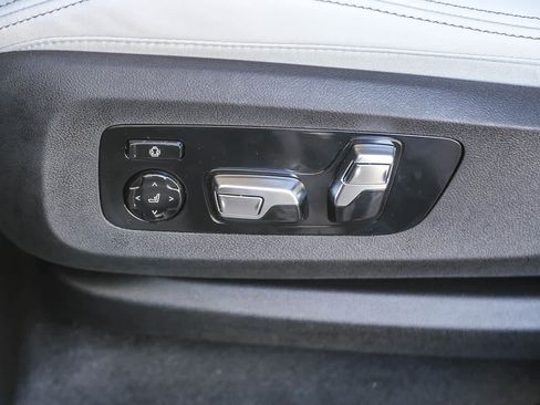 New 2026 BMW X6 M60i w/ Executive Package image 18