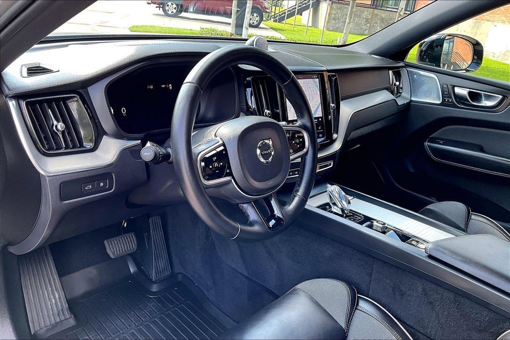 Certified 2023 Volvo XC60 T8 Polestar AWD/4WD image 17