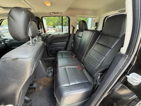Used 2014 Jeep Patriot High Altitude FWD image 10