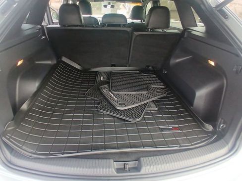 Used 2020 Volkswagen Atlas Cross Sport SE image 23