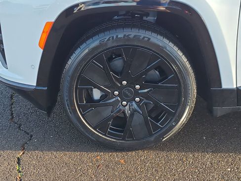 New 2025 Jeep Wagoneer S Launch Edition w/ Trailer Tow Group image 16