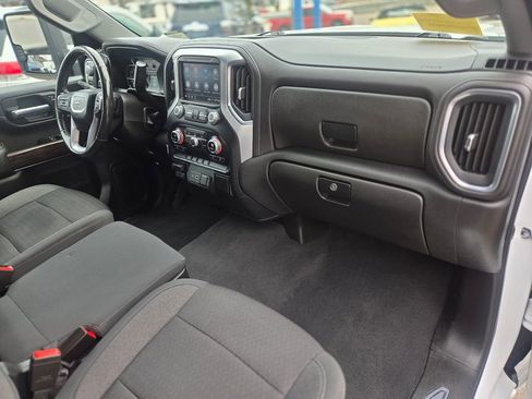 Used 2022 GMC Sierra 2500 SLE w/ X31 Off-Road Package AWD/4WD image 23