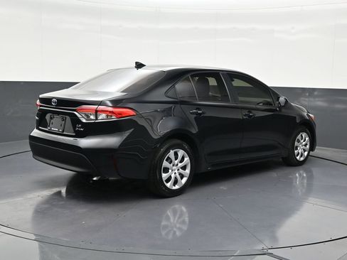 Used 2025 Toyota Corolla LE image 5