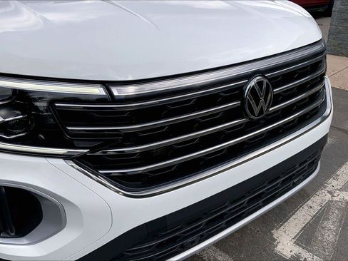 Used 2024 Volkswagen Atlas SE AWD/4WD image 31
