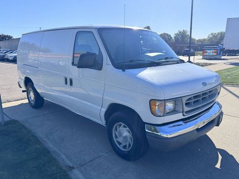 Used 2002 Ford E-250 and Econoline 250 image 4