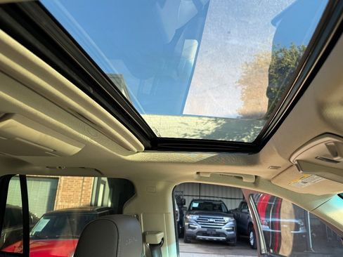 Used 2019 GMC Yukon Denali w/ Denali Ultimate Package image 15