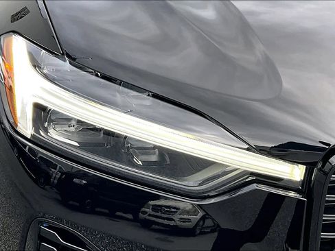 Used 2024 Volvo XC60 T8 Ultimate image 27