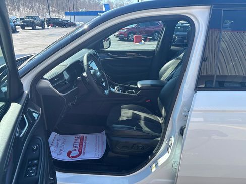 Used 2022 Jeep Grand Cherokee Trailhawk image 12