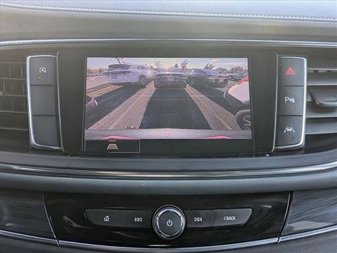 Used 2023 Buick Enclave Essence image 13