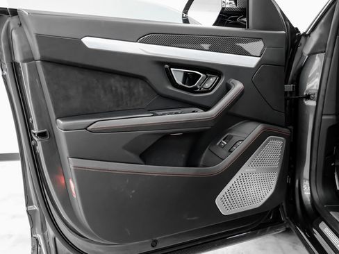 Used 2020 Lamborghini Urus image 53