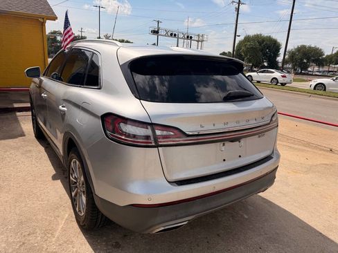 Used 2019 Lincoln Nautilus Select FWD image 3