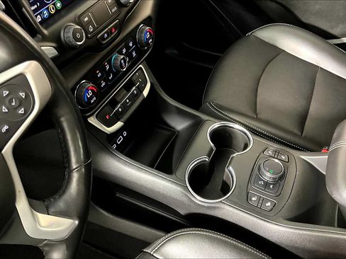 Used 2022 GMC Terrain SLT FWD image 15
