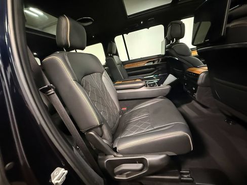 Used 2024 Jeep Grand Wagoneer Series III w/ Rear Seat Video Group 1 AWD/4WD image 14