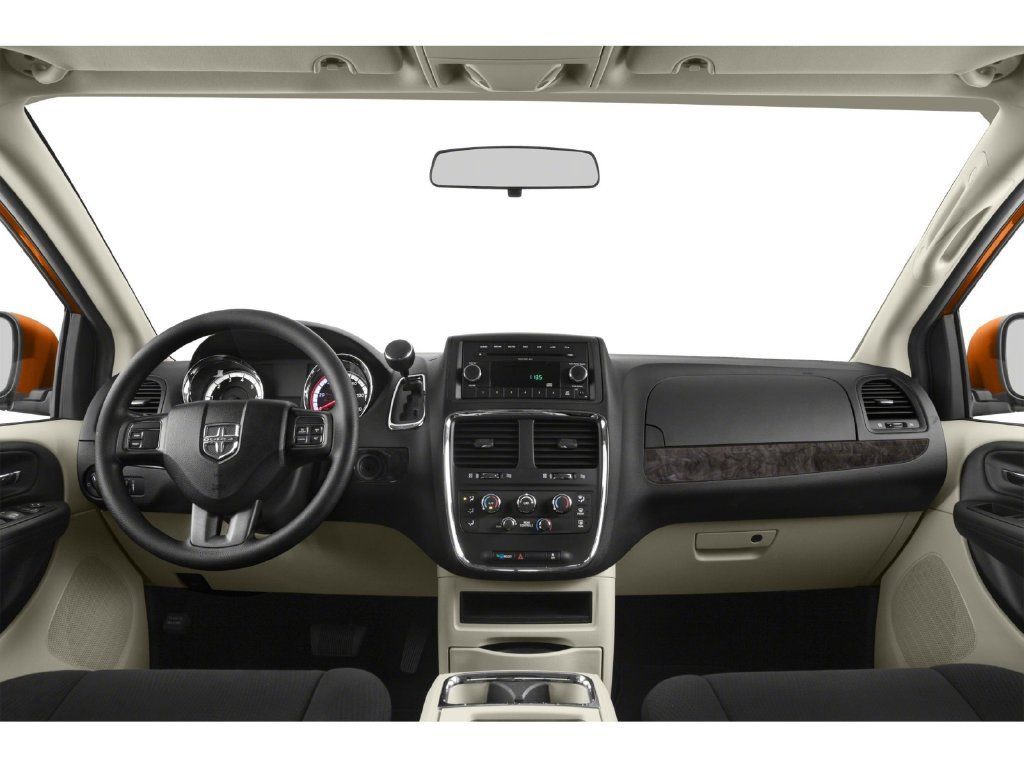 Used 2015 Dodge Grand Caravan American Value Package FWD image 5