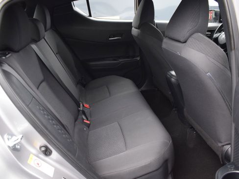 Used 2019 Toyota C-HR XLE image 11