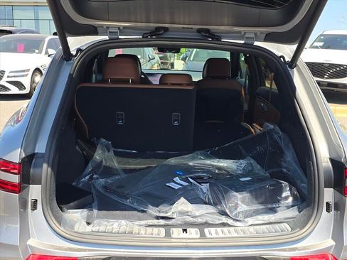 New 2026 Genesis GV70 2.5T Advanced w/ G1 Accessory Package AWD/4WD image 10