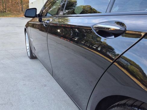 Used 2011 BMW ALPINA B7 w/ Driver Assistance Pkg image 22