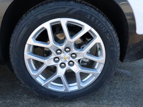 Certified 2025 Chevrolet Blazer Premier w/ Driver Confidence II Package image 22